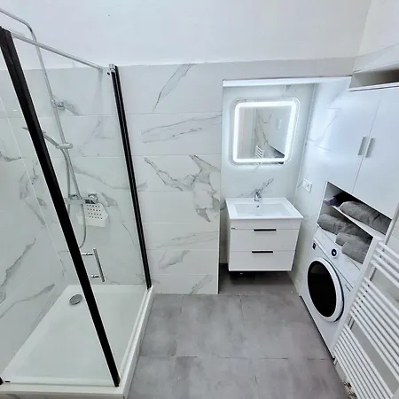 Modern Apartment Near Wenceslas Square Prague Exterior photo