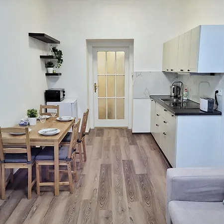 Modern Apartment Near Wenceslas Square Prague Exterior photo