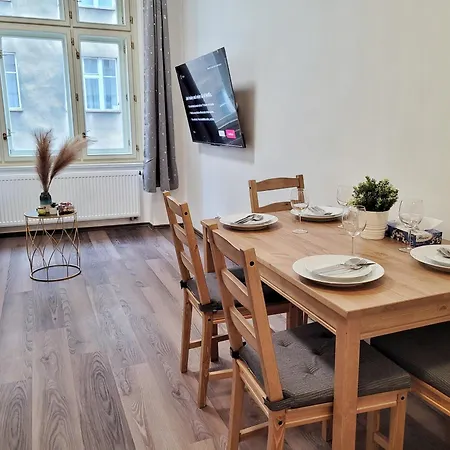Modern Apartment Near Wenceslas Square Prague Exterior photo