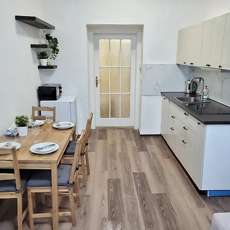 Modern Apartment Near Wenceslas Square Prague Exterior photo